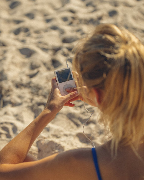 Klarahellqvistt star hot image