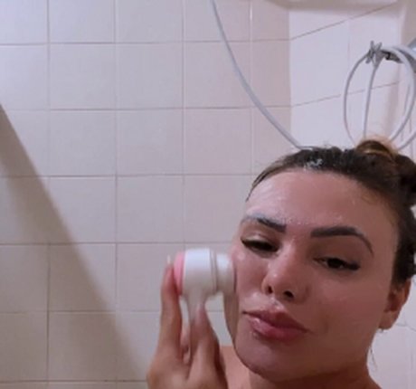 Jana Jenner hd actress gallery