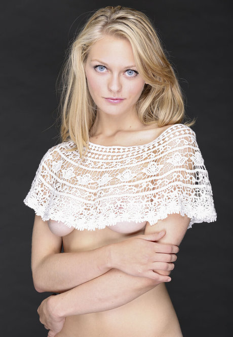 Alli Rae pornstar xxx archive