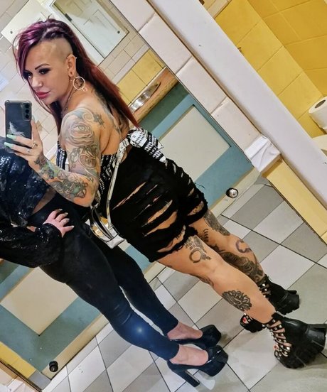 huge tits milf onlyfans art nude picture