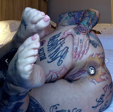 Louise Brereton pretty star pictures