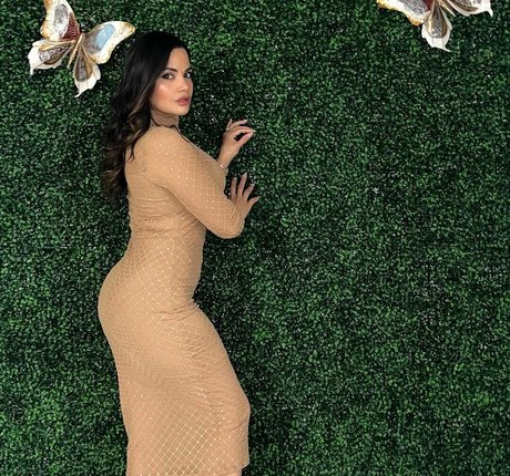 Samantha Sepulvada model hot image