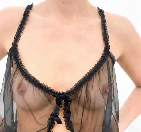 Leanne Fabian exclusive actress pic