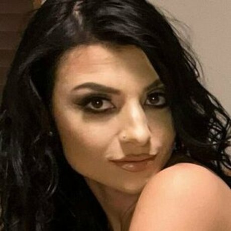 mindblowing brunette69 sex model pic