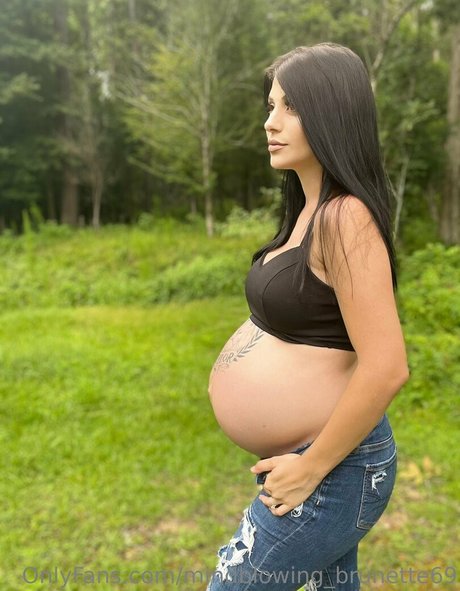 mindblowing brunette69 star img