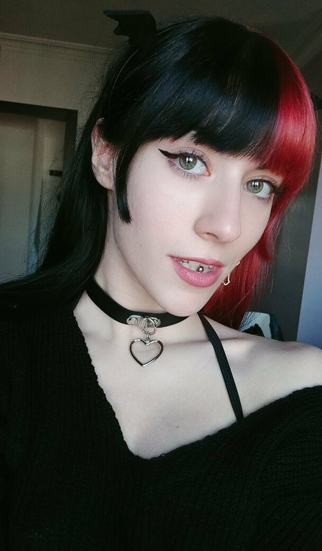 Morhiril Cosplay exclusive actress archive