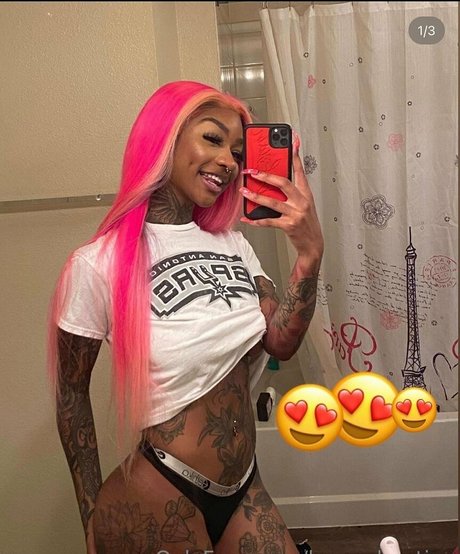 luvenchanting exclusive pornstar image