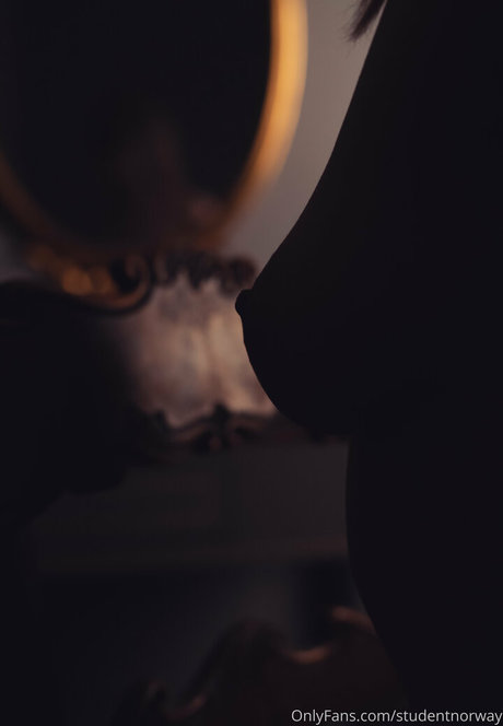 hotwifehannafree adult actress image