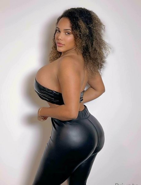 huge tits onlyfans art porn pictures