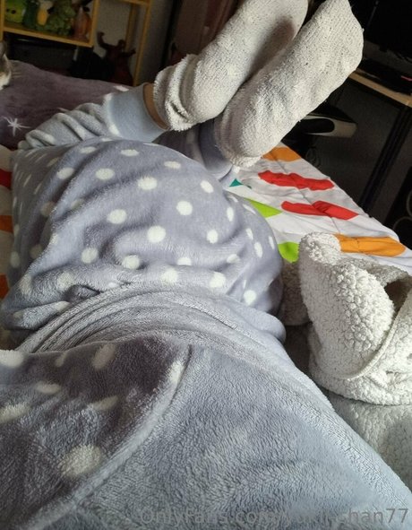 yourbluehairedwaifu model porn pic