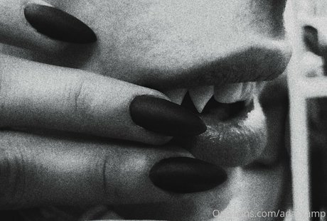 female popular onlyfans beautiful porn pic