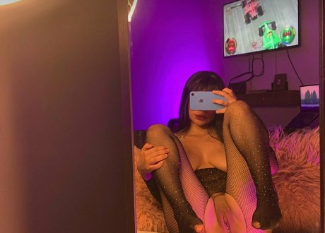 hairy armpits onlyfans sex pic