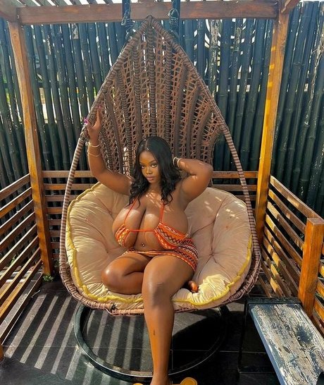 Chanel La Croix erotic actress gallery