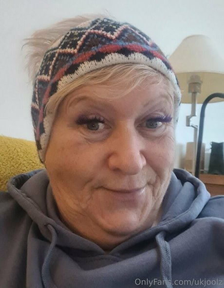 ukjoolz model erotic img