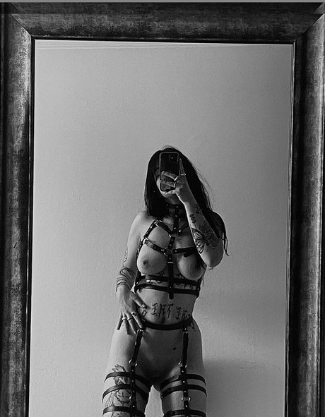 Ziyamoranowoskjij nudes actress pictures