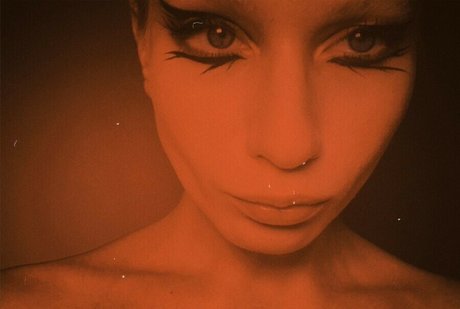 Annie Kinshova model nice pic