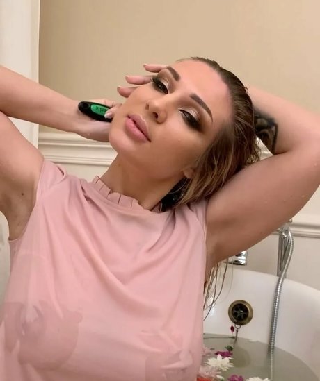 Sexyroksi pornstar free image