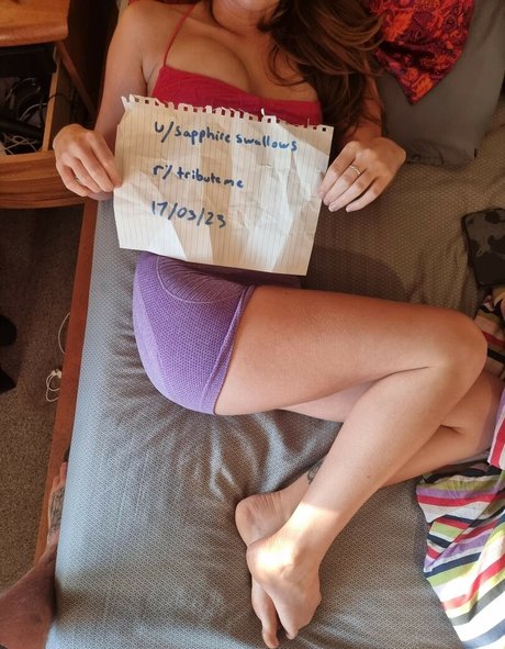 Sapphire Swallows star sexy photos