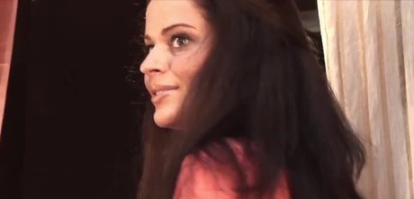 Beth Williams top star picture