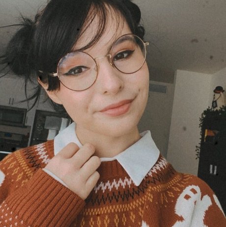 blonde shemale onlyfans erotic images