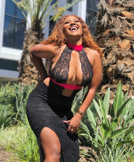 Bella Batista star perfect pic