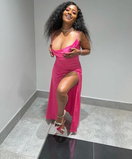 Bella Batista exclusive actress pic