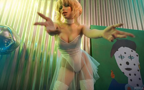 Daria Rooz star top galleries