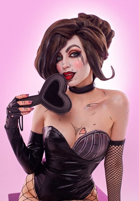 Daria Rooz art actress pic