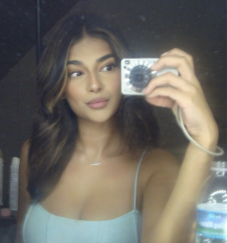 Deena Uddin hot model img