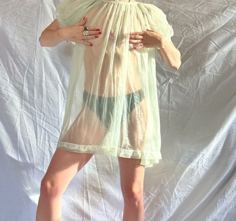 blonde secretary onlyfans beautiful pictures