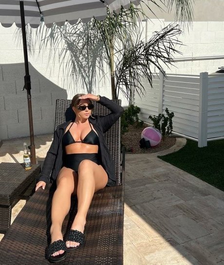 tiny asian onlyfans art naked pictures