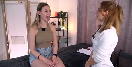 Kewas Asmr pornstar exclusive image