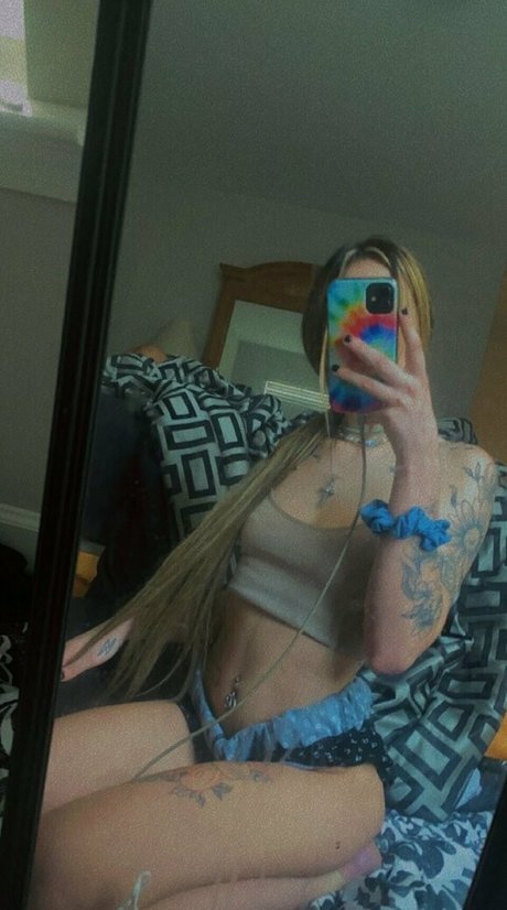 madinoelll pornstar adult photo