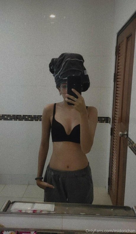 midorichan model xxx galleries