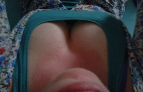 GroovyFlowerGirl pretty model pics