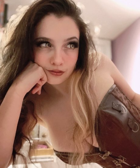 Eunoia Evangeline hd star photos