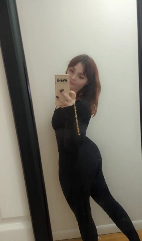 PixieAmaryllis sexy pornstar pics