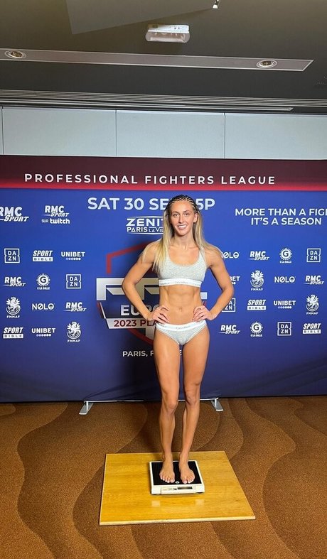 redhead squirt onlyfans beautiful naked img