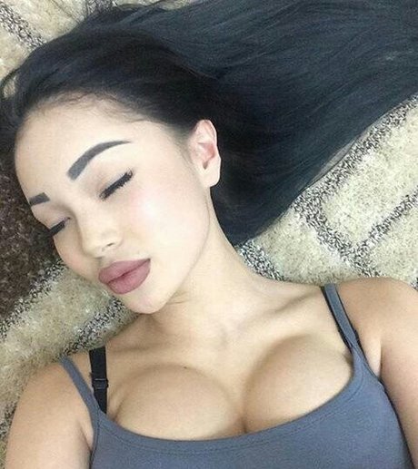 Amina Akanova exclusive model photo