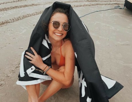 megreilyy exclusive star photos