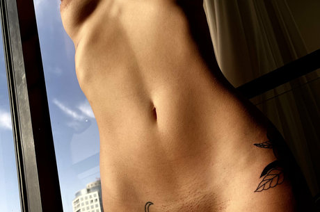 Hila bby pornstar nude photo