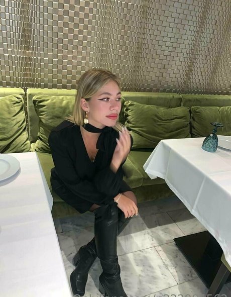 sandraa love model beautiful image