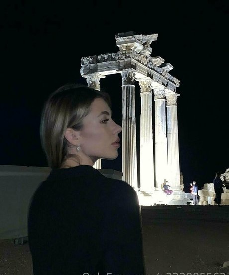 mirror onlyfans hot pictures