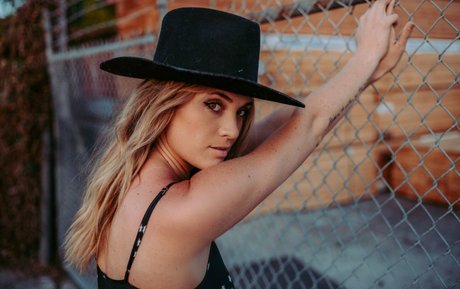 Sophia Scott star xxx picture