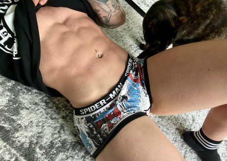 lizanne1995 xxx model galleries