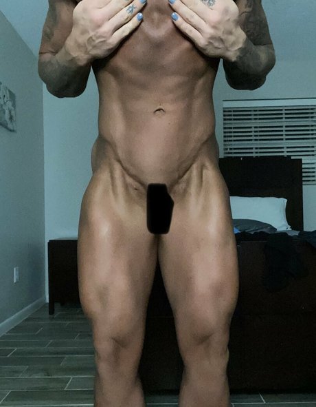 lizanne1995 model top pictures