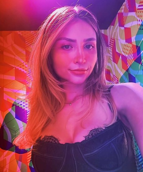 cheleche pornographic actress picture