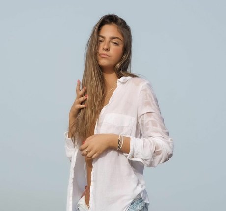 Hili Asraf star exclusive image