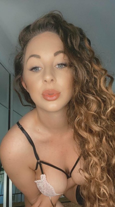 college girl onlyfans sexy picture