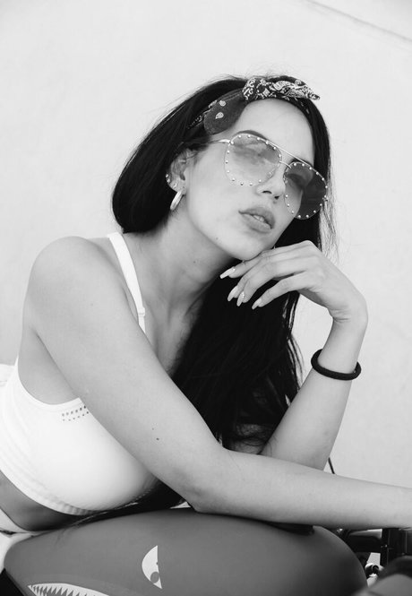 katrinamorenofree erotic model galleries